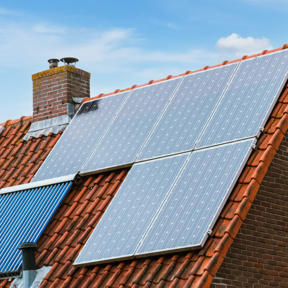 house-with-solar-panels-on-the-roof-modern-ecolog-2023-11-27-05-14-56-utc